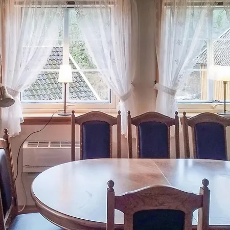 4 Person In * לינגדאל
